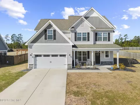 631 Aria Ln, Hubert, NC 28539