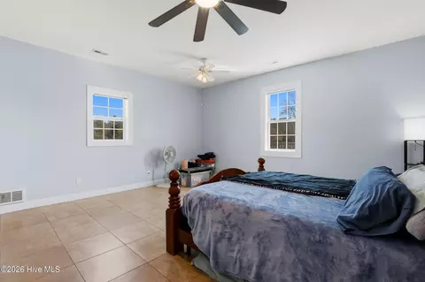 Bedroom - 335 Bull Tail Rd, Wallace, NC 28466 photo 1 of 5