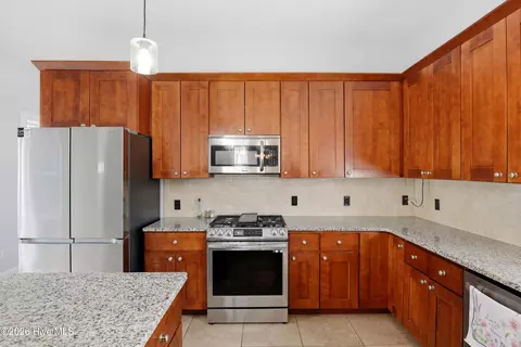 Kitchen - 335 Bull Tail Rd, Wallace, NC 28466 photo 3 of 3