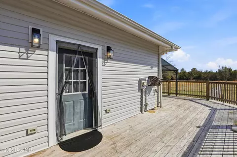 Exterior - 335 Bull Tail Rd, Wallace, NC 28466 photo 4 of 9