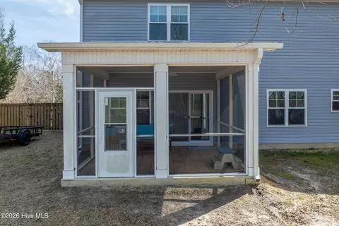 Exterior - 110 Ruby Yopp Cir, Sneads Ferry, NC 28460 photo 5 of 6