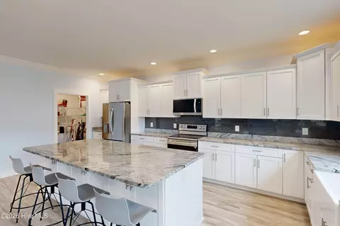 Kitchen - 110 Ruby Yopp Cir, Sneads Ferry, NC 28460 photo 7 of 8