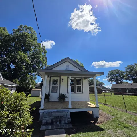 608 Parsonage St, Elizabeth City, NC 27909