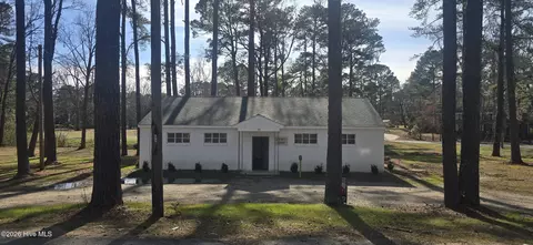 108 Park Dr, Enfield, NC 27823