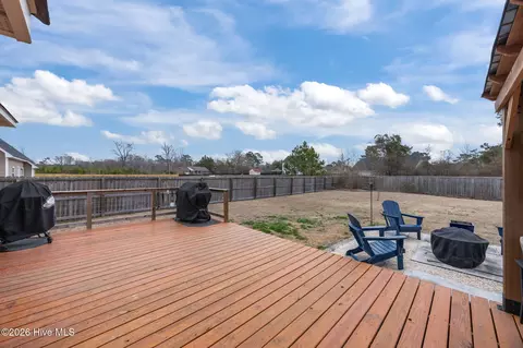 Exterior - 203 Brice Ct, Hubert, NC 28539 photo 16 of 18