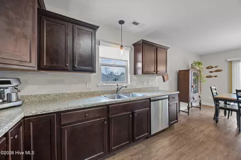 Kitchen - 203 Brice Ct, Hubert, NC 28539 photo 2 of 5