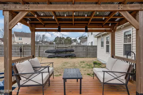 Exterior - 203 Brice Ct, Hubert, NC 28539 photo 15 of 18