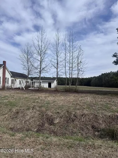3127 Marys Chapel Church Rd, Aurora, NC 27806