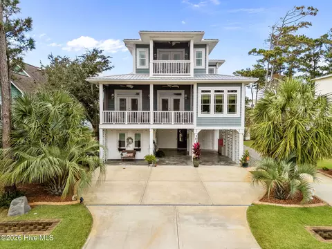 303 Mcglamery St, Oak Island, NC 28465