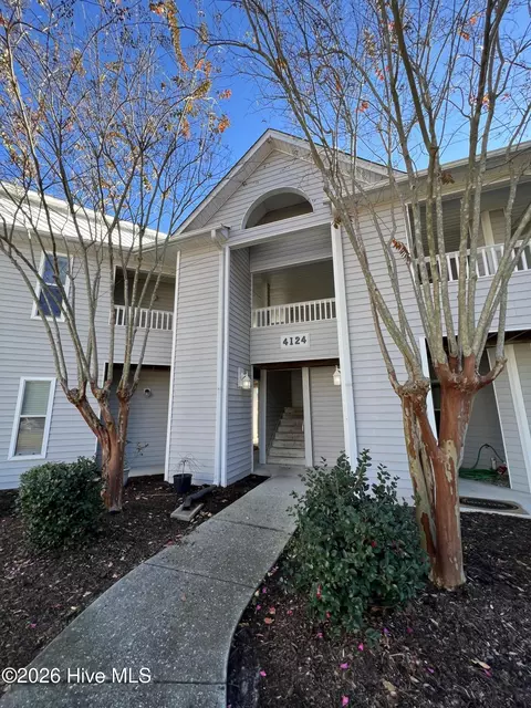 4124 Breezewood Dr #201, Wilmington, NC 28412