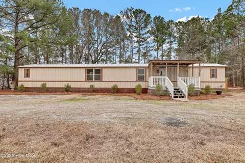 101 Lanier Ave, Rocky Point, NC 28457