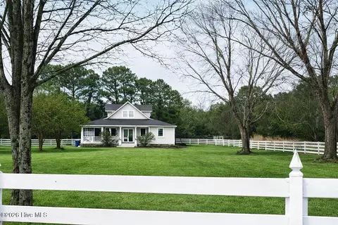 102 Emerald Ln, Roper, NC 27970