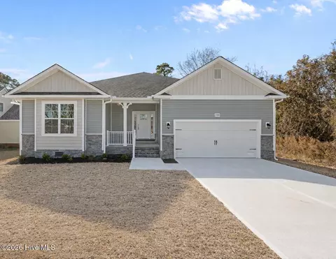 5708 Sloop Ct, New Bern, NC 28560