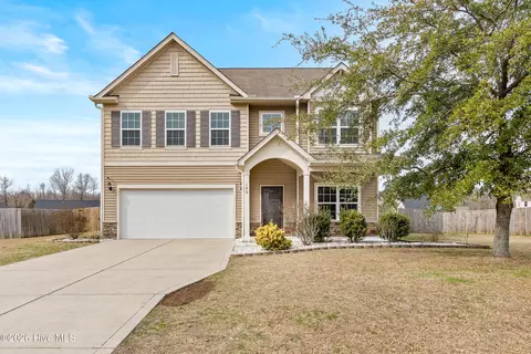 108 Moss Creek Dr, Jacksonville, NC 28540