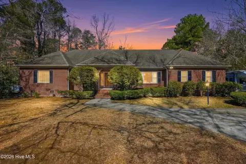 122 Spring Chase Ln, Rocky Point, NC 28457