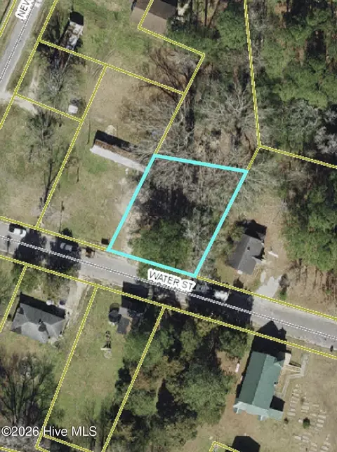 1041 Water St, Jamesville, NC 27846