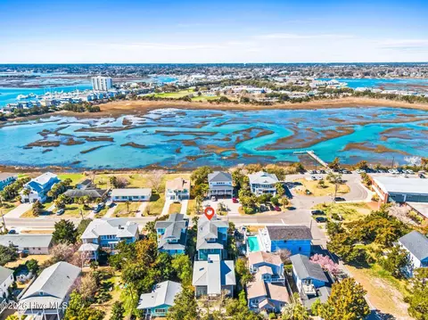 306 Coral Dr, Wrightsville Beach, NC 28480