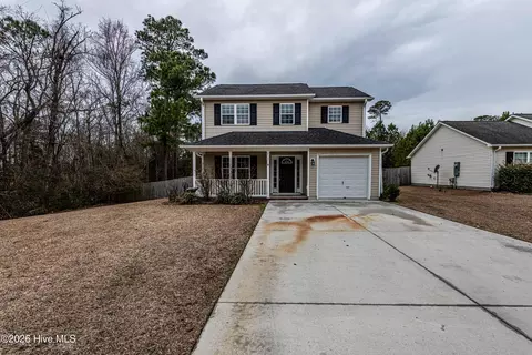 213 Loren Rd, Hubert, NC 28539