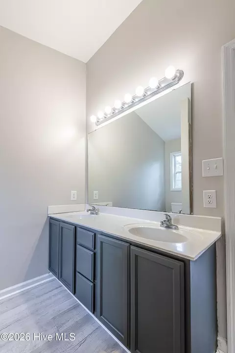 Bath - 213 Loren Rd, Hubert, NC 28539 photo 2 of 7