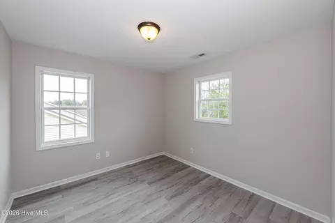 Bedroom - 213 Loren Rd, Hubert, NC 28539 photo 4 of 7