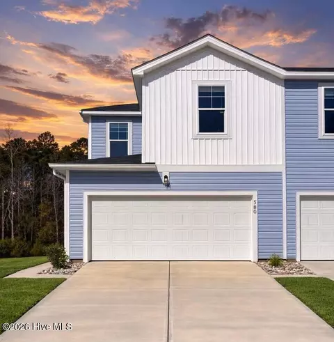 606 Sandy Hollow Dr, Jacksonville, NC 28540