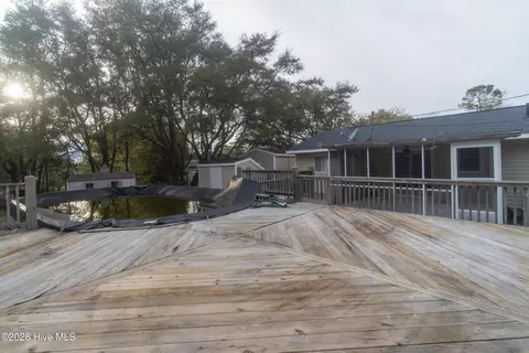 Exterior - 139 Pine Ct, Hubert, NC 28539 photo 2 of 6