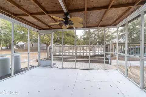 Exterior - 139 Pine Ct, Hubert, NC 28539 photo 3 of 6