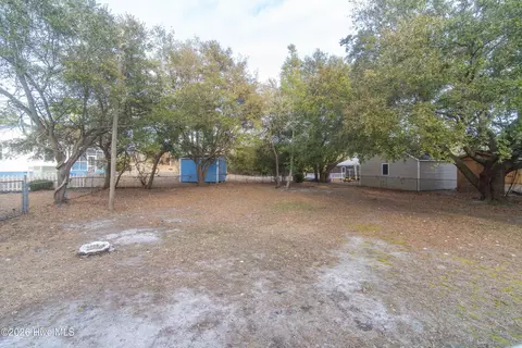 Exterior - 139 Pine Ct, Hubert, NC 28539 photo 5 of 6