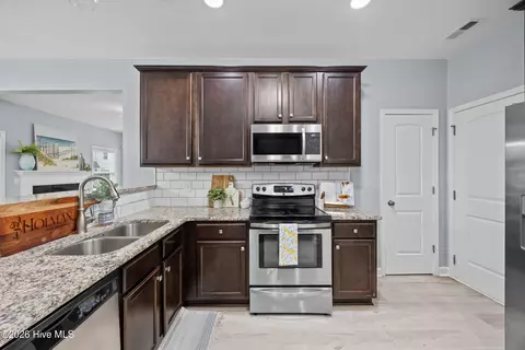 Kitchen - 206 Pine Island Dr, Hampstead, NC 28443 photo 3 of 3