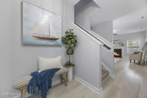Entry Way - 206 Pine Island Dr, Hampstead, NC 28443 photo 3 of 6