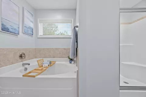 Bath - 206 Pine Island Dr, Hampstead, NC 28443 photo 2 of 4