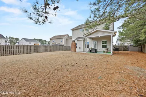 Exterior - 206 Pine Island Dr, Hampstead, NC 28443 photo 5 of 8
