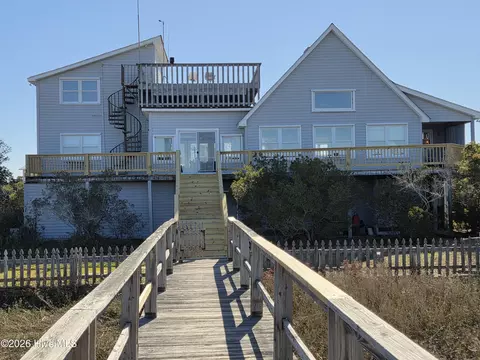 3608 Shoreline Dr, Oak Island, NC 28465