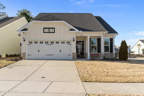 5737 Park West Cir, Leland, NC 28451
