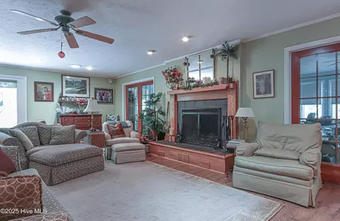 Living - 1 Collett Ln, Pinehurst, NC 28374 photo 2 of 2