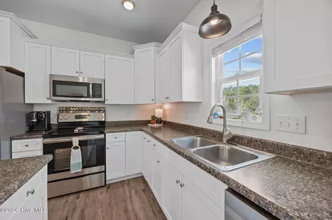 Kitchen - 836 Queens Creek Rd, Hubert, NC 28539 photo 2 of 4