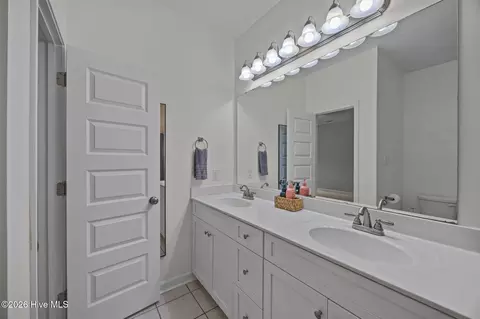 Bath - 836 Queens Creek Rd, Hubert, NC 28539 photo 2 of 4