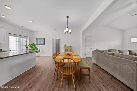 Dining - 836 Queens Creek Rd, Hubert, NC 28539 photo 2 of 2