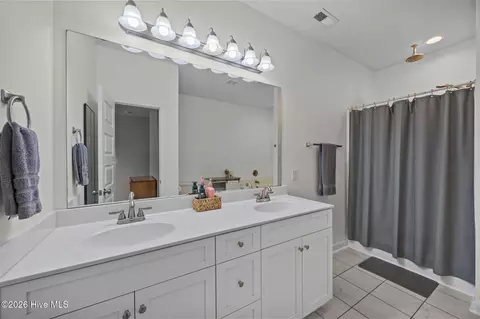 Bath - 836 Queens Creek Rd, Hubert, NC 28539 photo 1 of 4