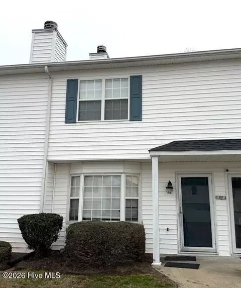 3913 Sterling Pointe Dr #II3, Winterville, NC 28590