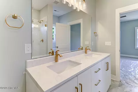Bath - 447 Factory Rd, Hampstead, NC 28443 photo 1 of 6