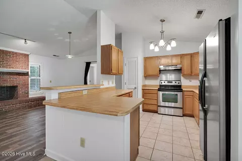 207 Whispering Pines Ct, Hampstead, NC 28443 photo 14