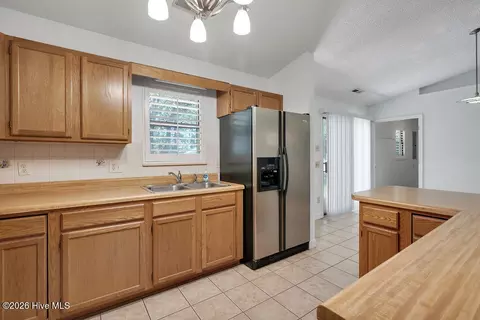 207 Whispering Pines Ct, Hampstead, NC 28443 photo 11