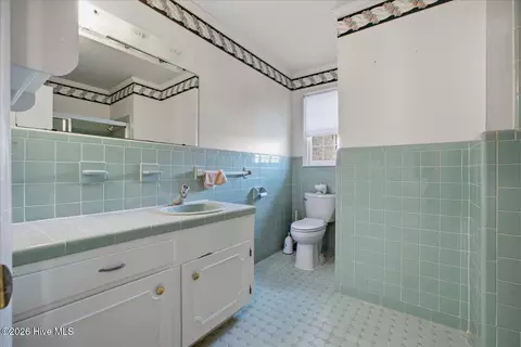 Bath - 121 Loop Rd, Leland, NC 28451 photo 3 of 3