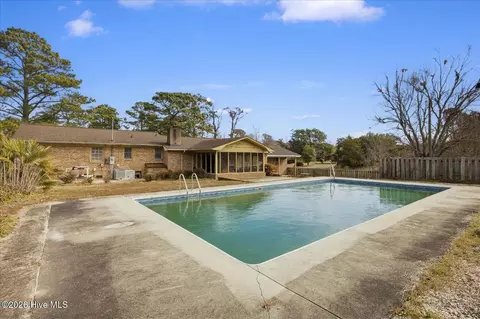 Exterior - 121 Loop Rd, Leland, NC 28451 photo 3 of 5