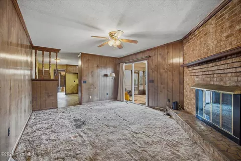 Living - 121 Loop Rd, Leland, NC 28451 photo 3 of 4