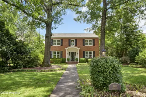 1129 Essex Dr, Wilmington, NC 28403