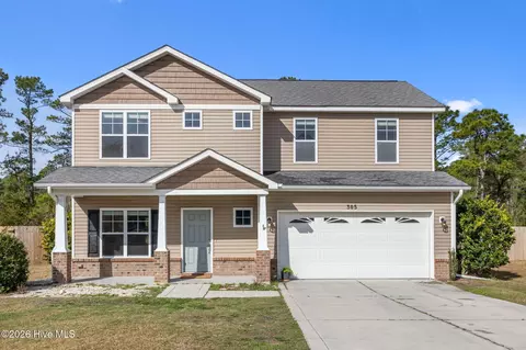 305 Inverness Dr, Hubert, NC 28539