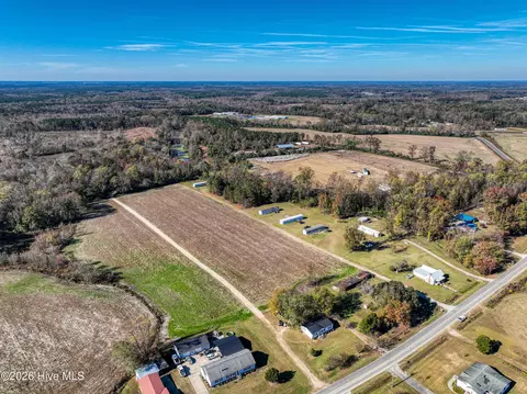 125 Plina Ln, Beulaville, NC 28518