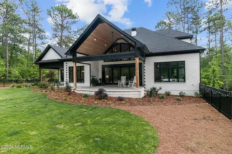 Exterior - 4 Kenilwood Ct, Pinehurst, NC 28374 photo 6 of 12